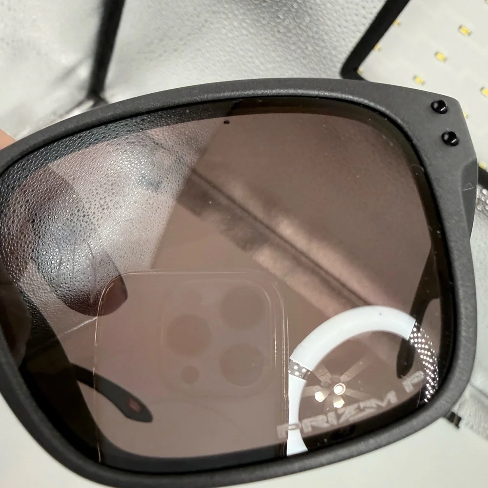 Oakley Holbrook 009102 B555 57 18 137 3P prizm P
